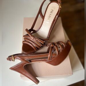 ❌SOLD❤️PRADA Heels perfect for summer 😎